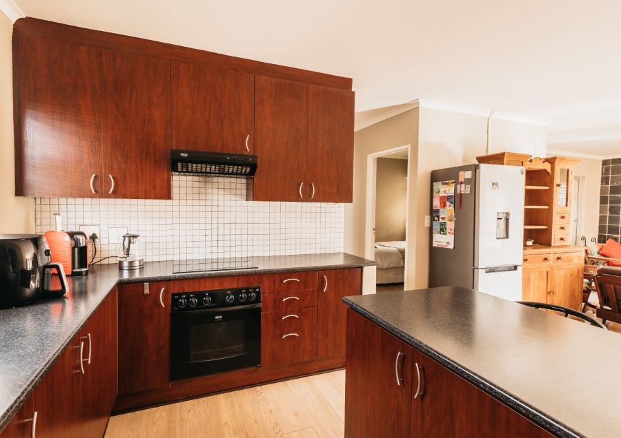 3 Bedroom Property for Sale in Sonstraal Heights Western Cape